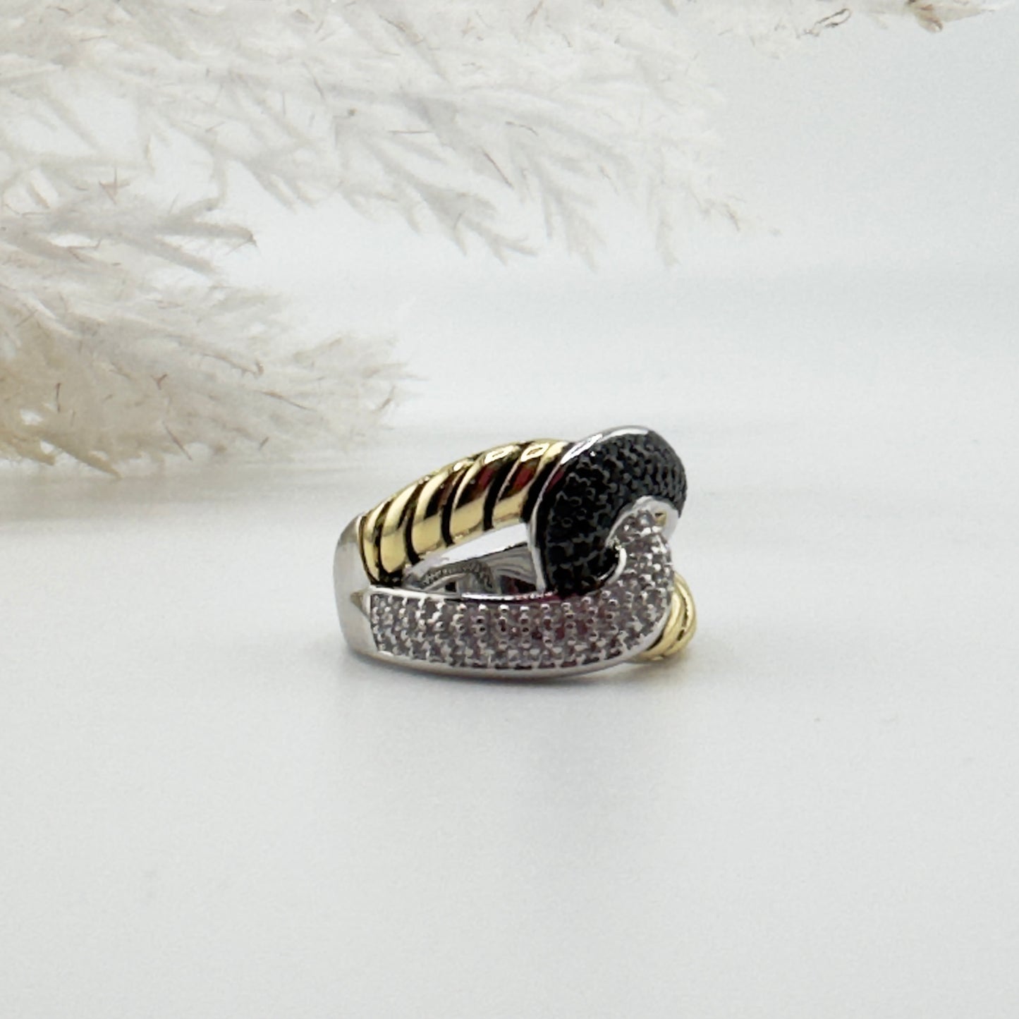 Lola black ring