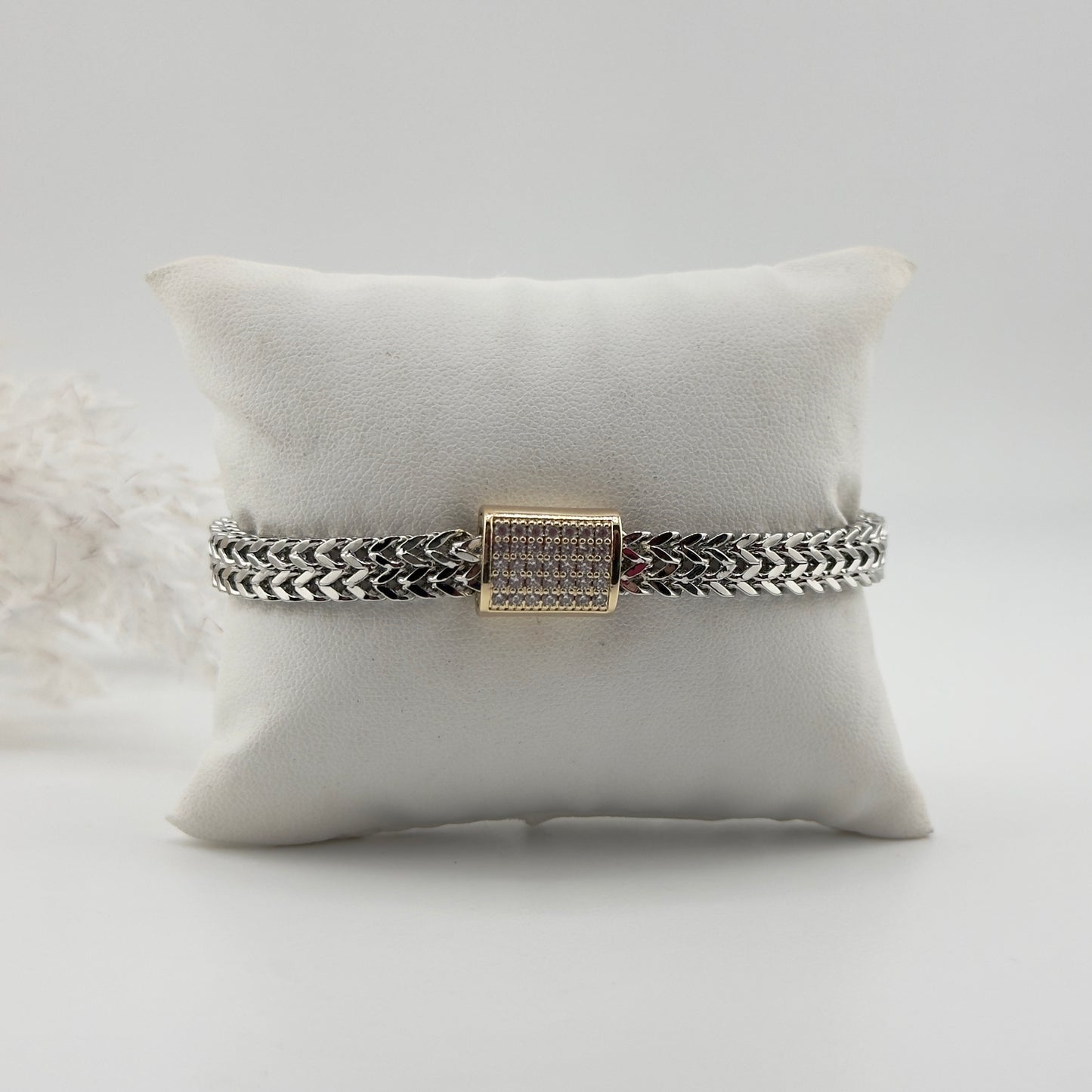 Iliana  bracelet