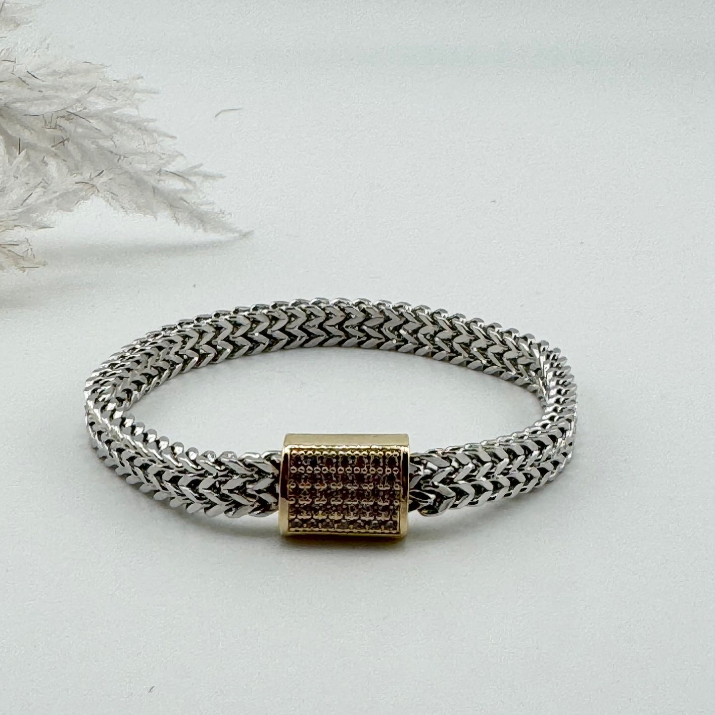 Iliana  bracelet