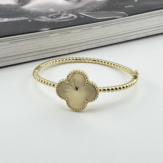 Clover gold bracelet