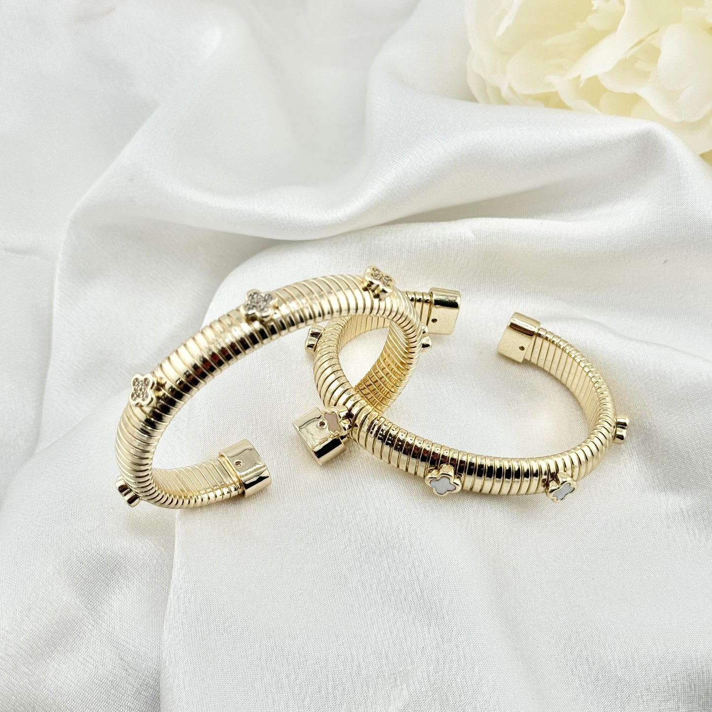 Bella gold bracelet